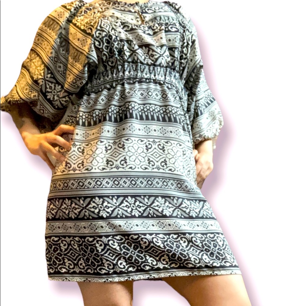 Cute mini dress. Black and white H&M size 8